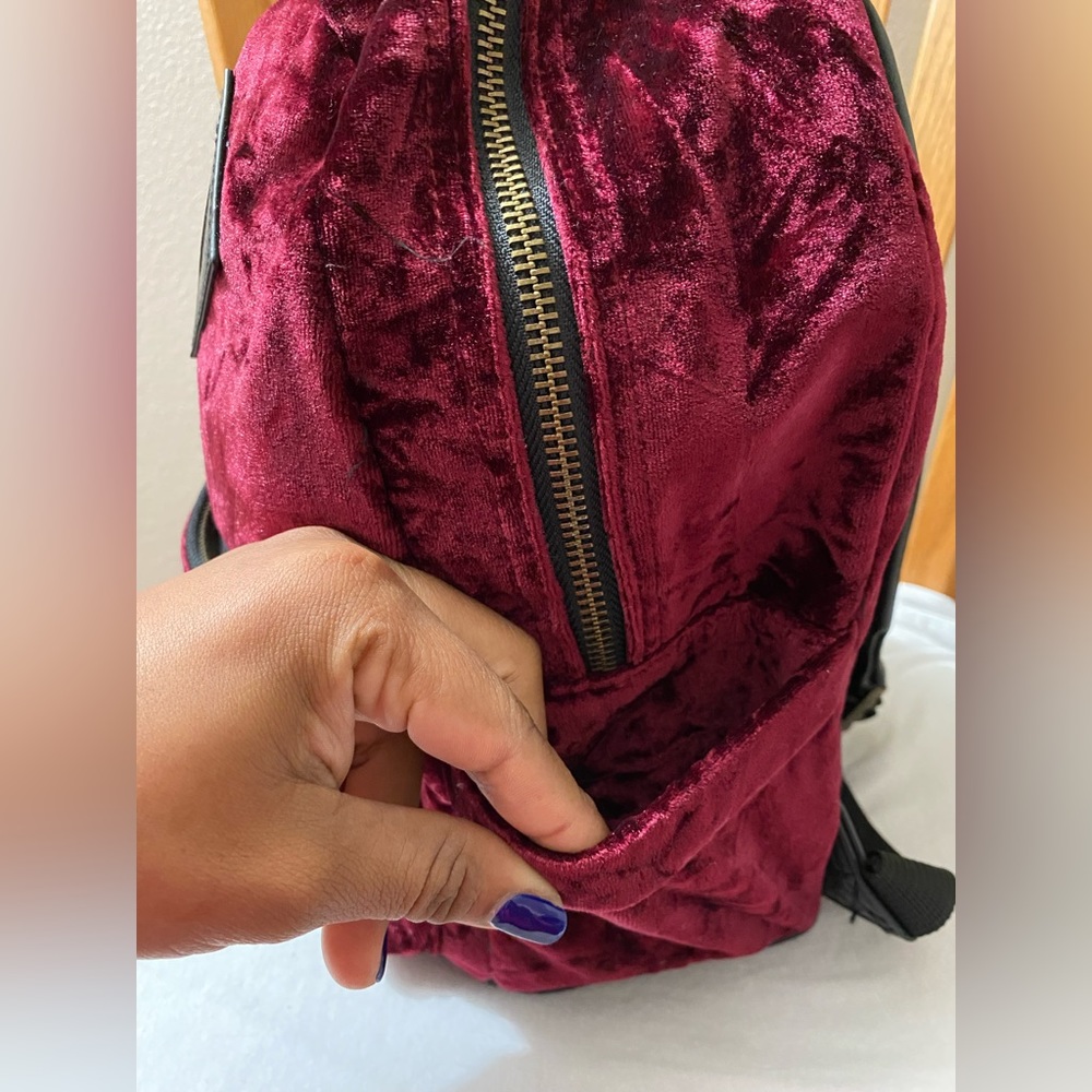 Velvet backpack 🎒 - Picture 4 of 6